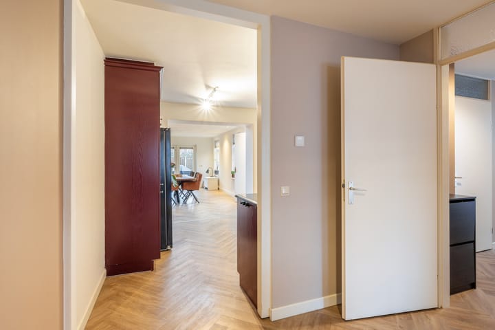 Foto 11 van Julianastraat 10