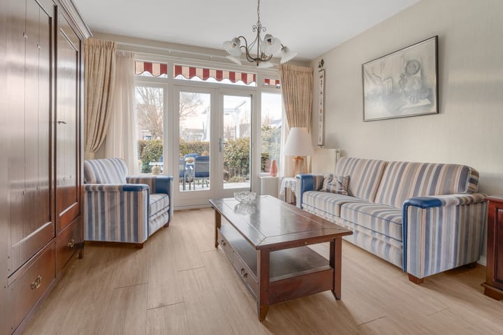 Photo 6 of Burgemeester Warnaarkade 19