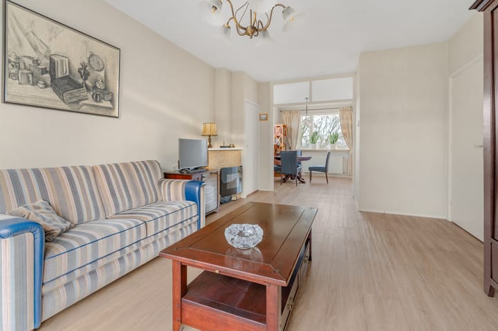 Photo 8 of Burgemeester Warnaarkade 19