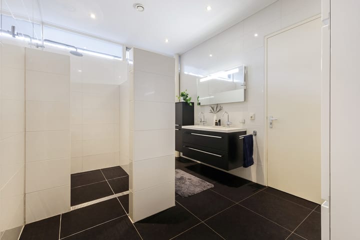 Photo 35 of De Heiningen 19