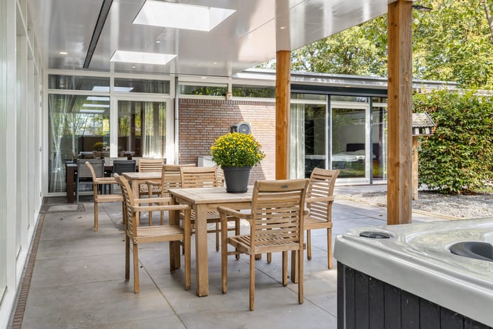 Photo 48 of De Heiningen 19