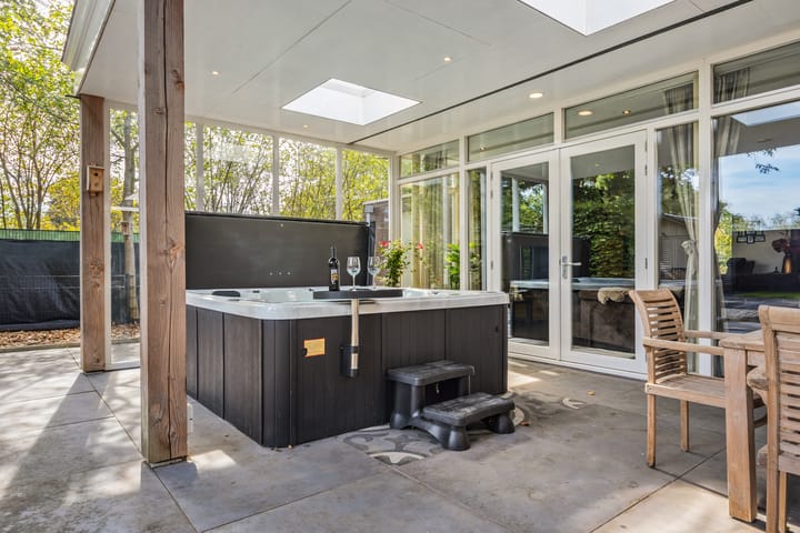 Photo 42 of De Heiningen 19