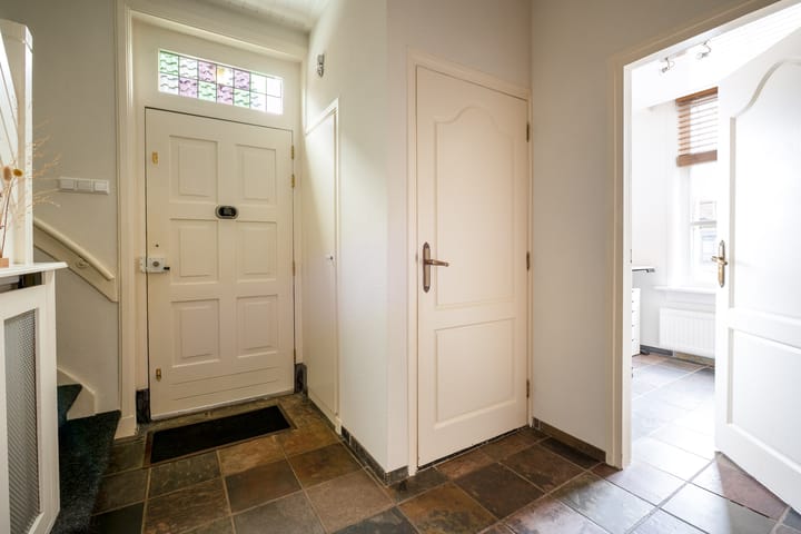 Photo 18 of Antwerpsestraatweg 10