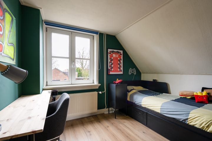 Photo 25 of Antwerpsestraatweg 10