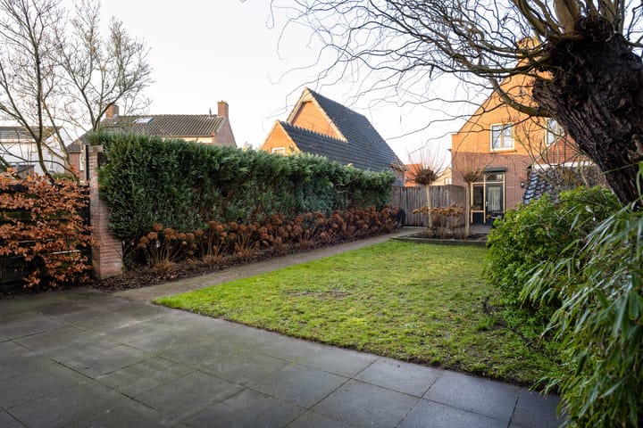 Photo 48 of Antwerpsestraatweg 10