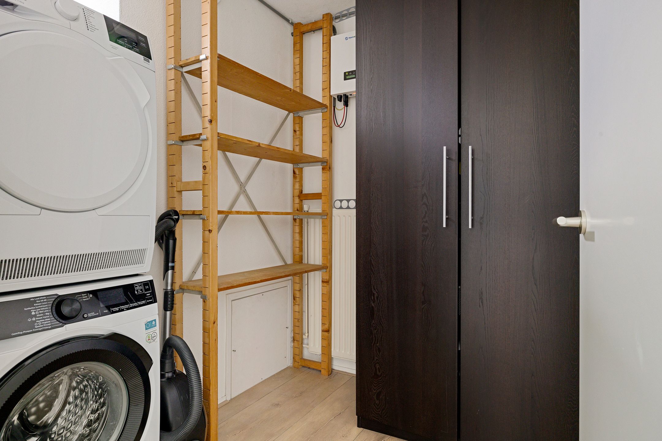 Photo 21 of A. Jacobsstraat 121