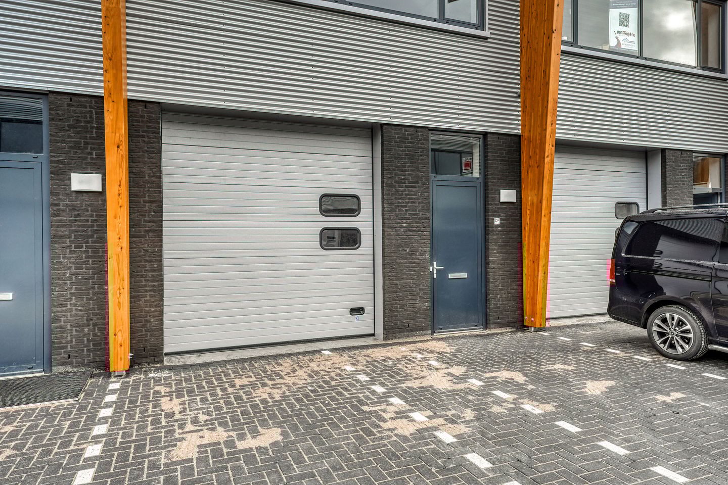 Bekijk foto 2 van Industrieweg 12-C