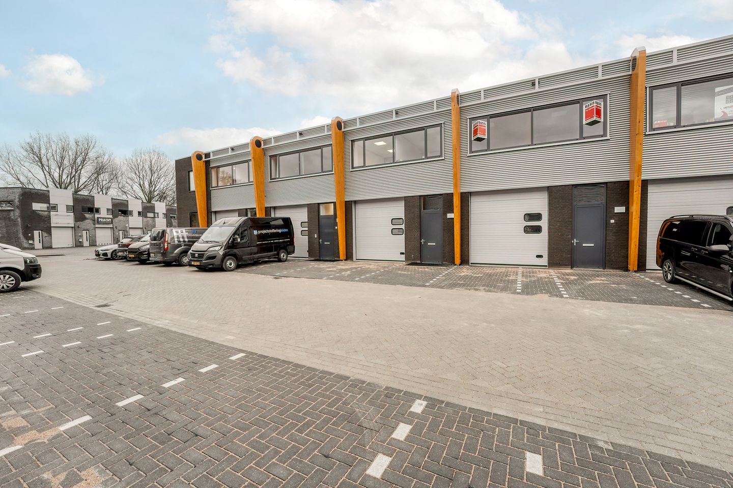 Bekijk foto 3 van Industrieweg 12-C