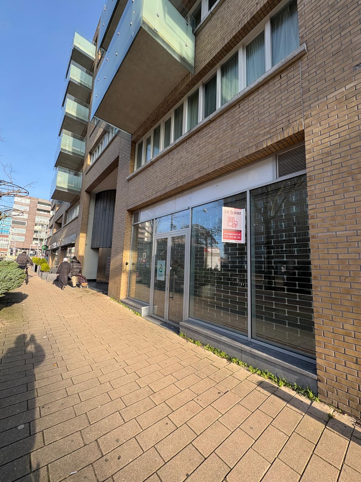 Bekijk foto 2 van Hoofdweg 658