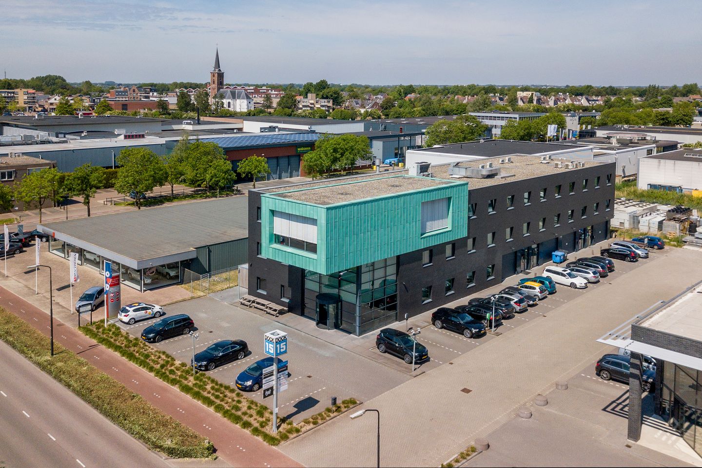 Bekijk foto 1 van Industrieweg 15