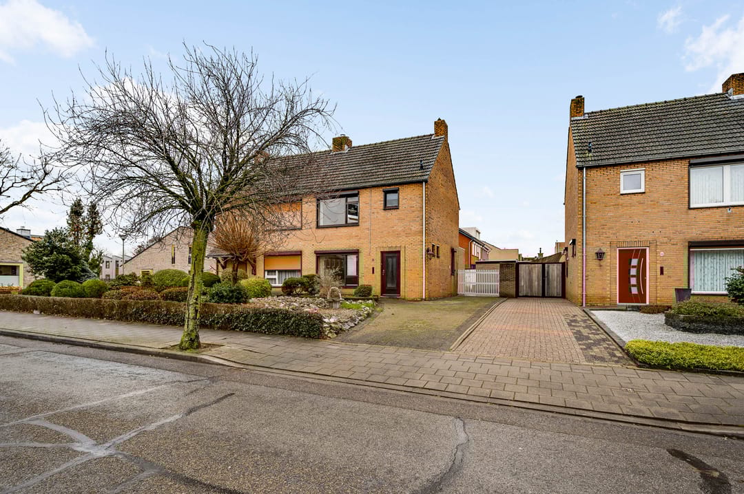 Foto 1 van Schepen van Hertefeltstraat 6