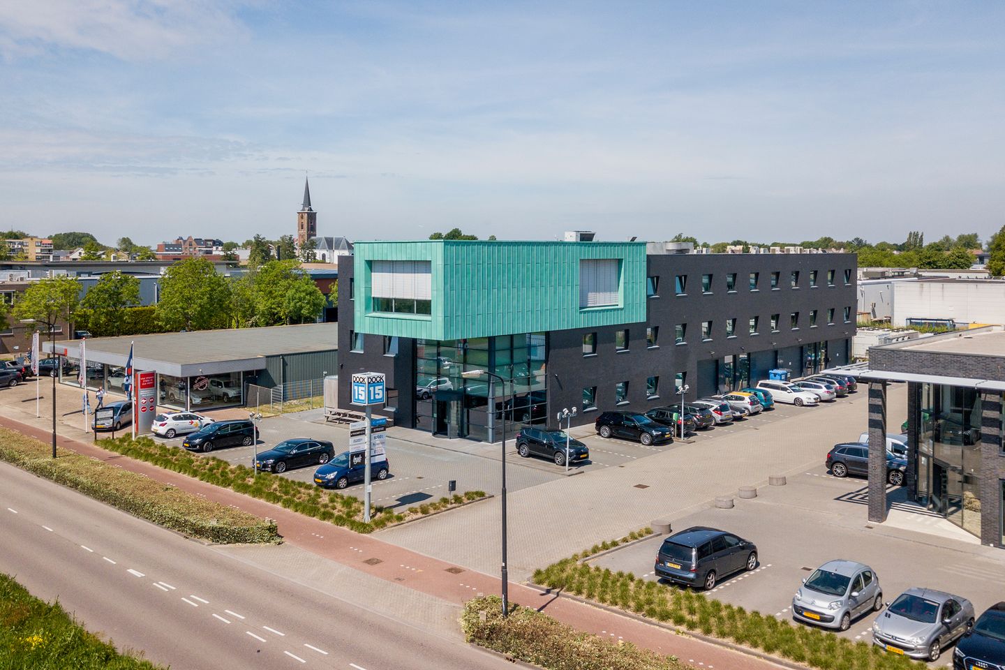 Bekijk foto 3 van Industrieweg 15