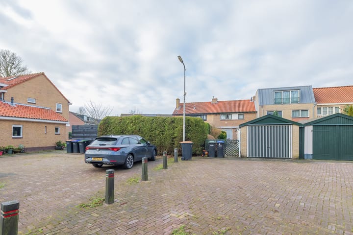 Foto 12 van Oosteinderweg 13