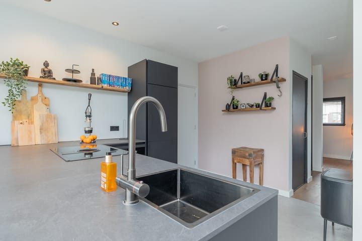 Foto 19 van Oosteinderweg 13