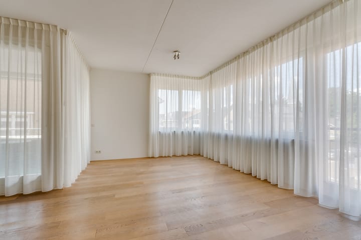 Foto 13 van De Henschoterhof 7