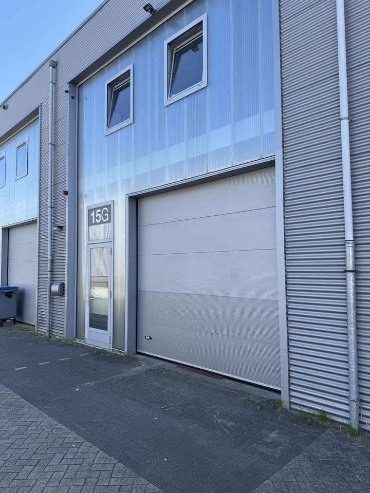 Pakketboot 15-g, Houten