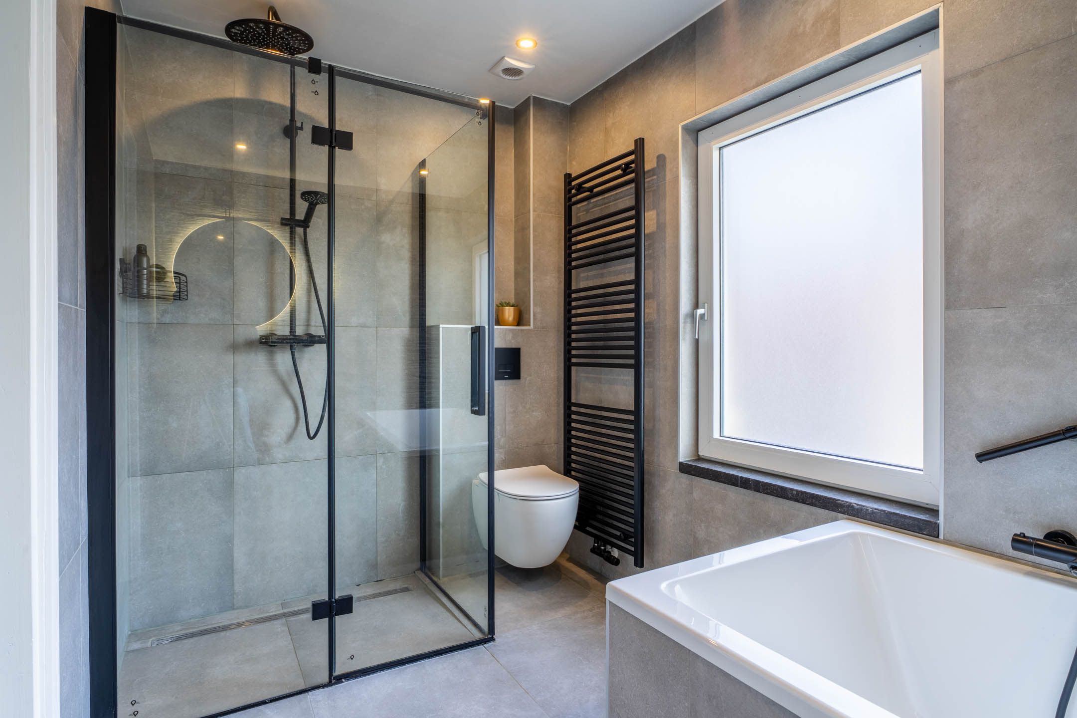 Photo 24 of Deken Sandersstraat 33