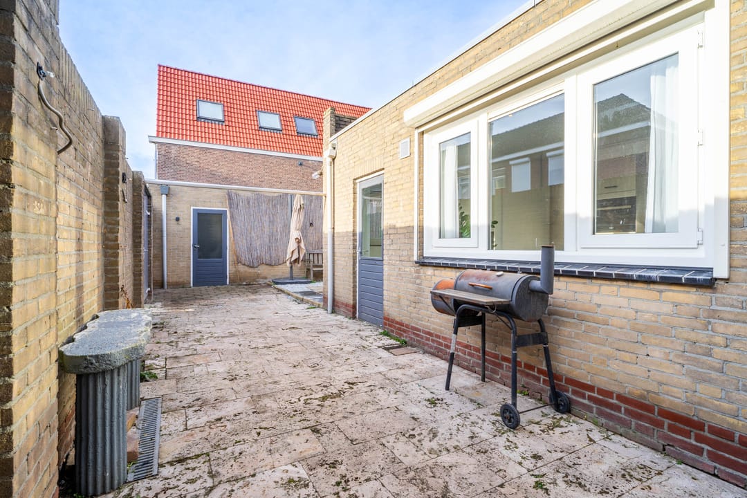 Photo 28 of Deken Sandersstraat 33