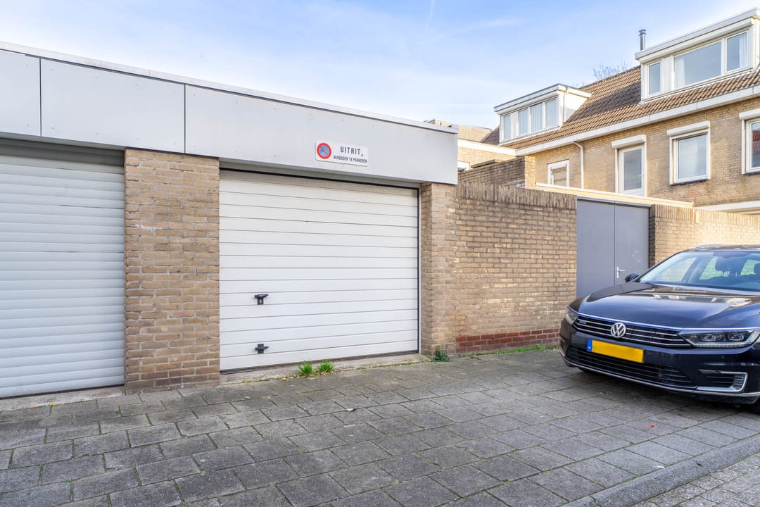 Photo 31 of Deken Sandersstraat 33