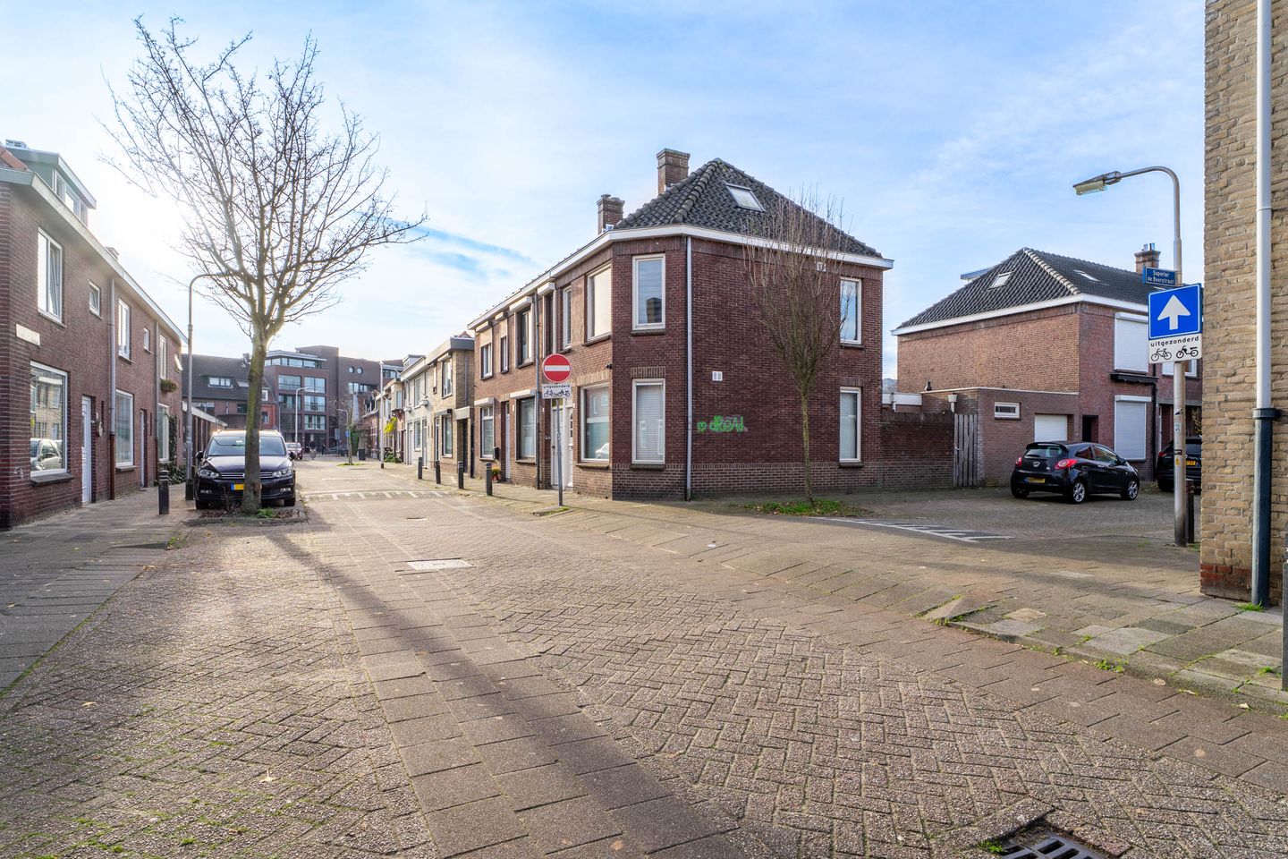 Photo 34 of Deken Sandersstraat 33