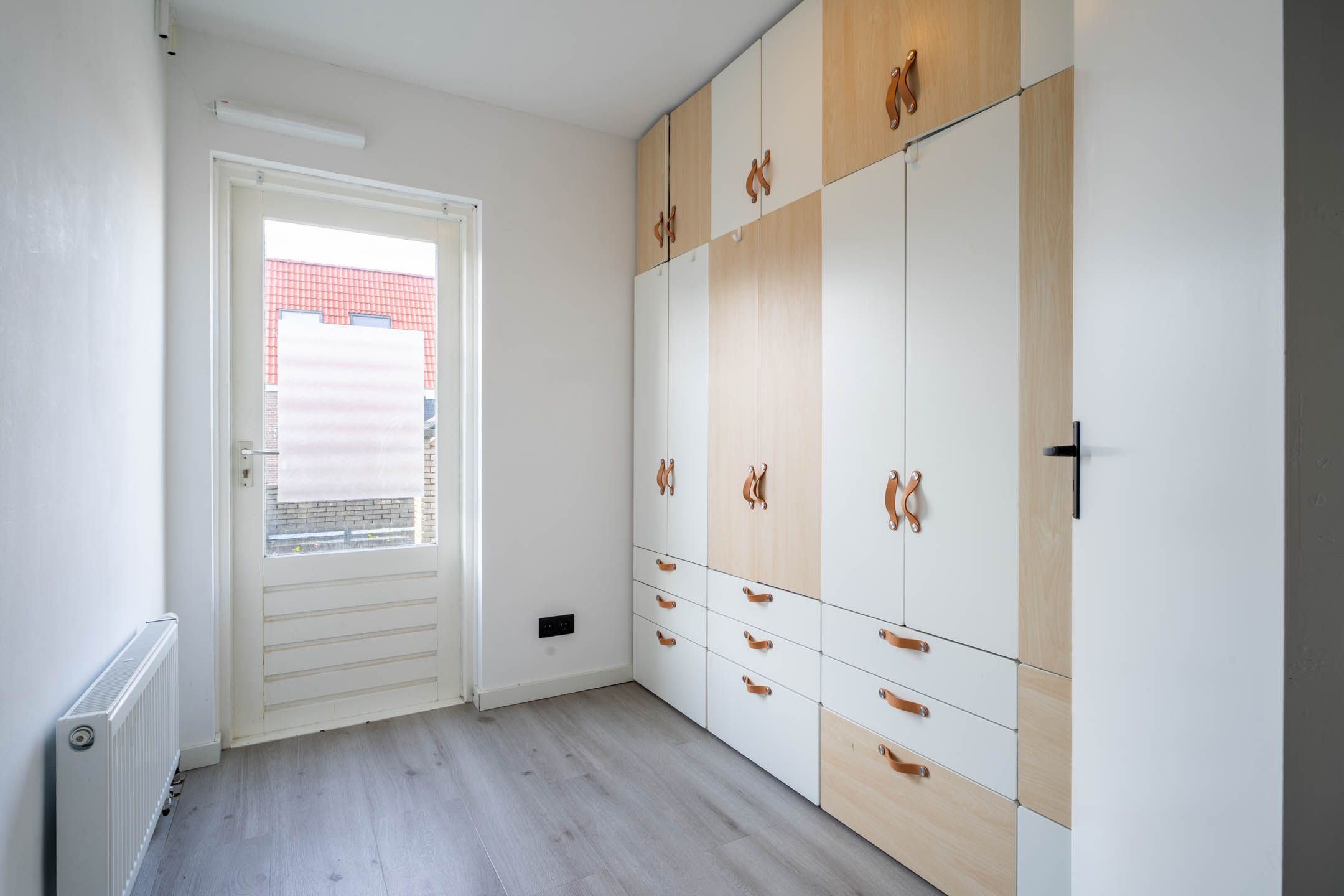 Photo 21 of Deken Sandersstraat 33