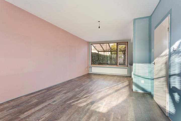 Foto 3 van Easter Omwei 13