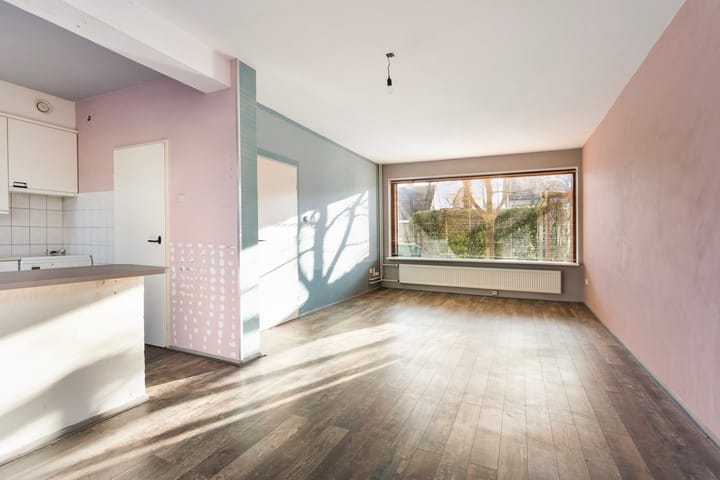 Foto 4 van Easter Omwei 13