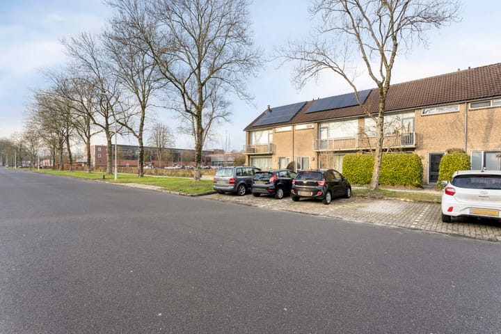 Foto 27 van Easter Omwei 13