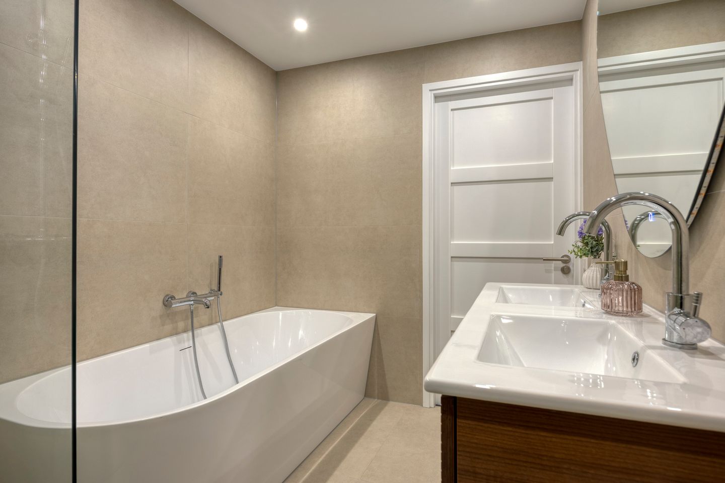 Foto 25 van Dorpsstraat 6