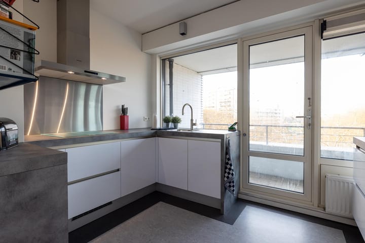 Photo 4 of Bentinckplein 63