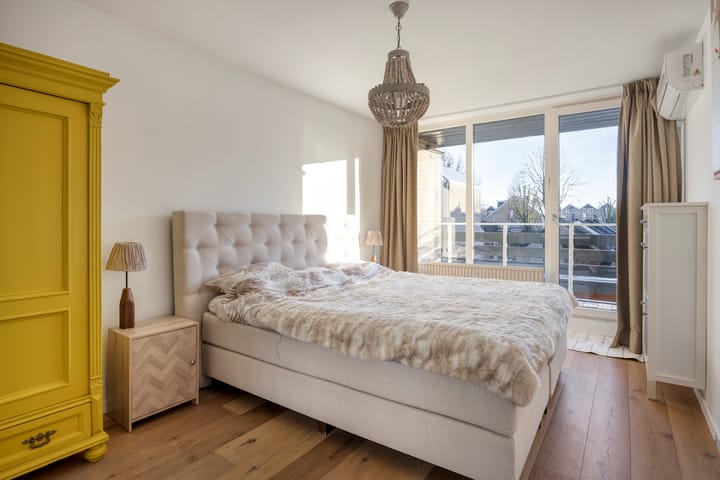 Photo 20 of Einsteinstraat 20