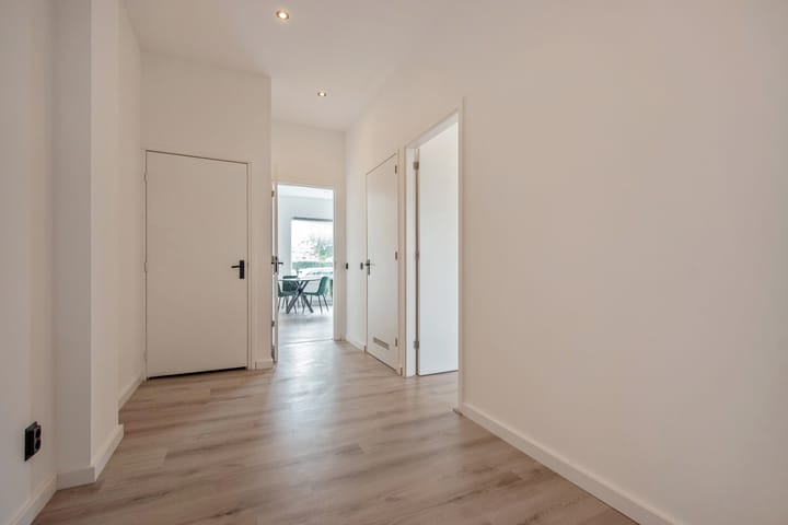 Foto 21 van Parallelweg 38-B