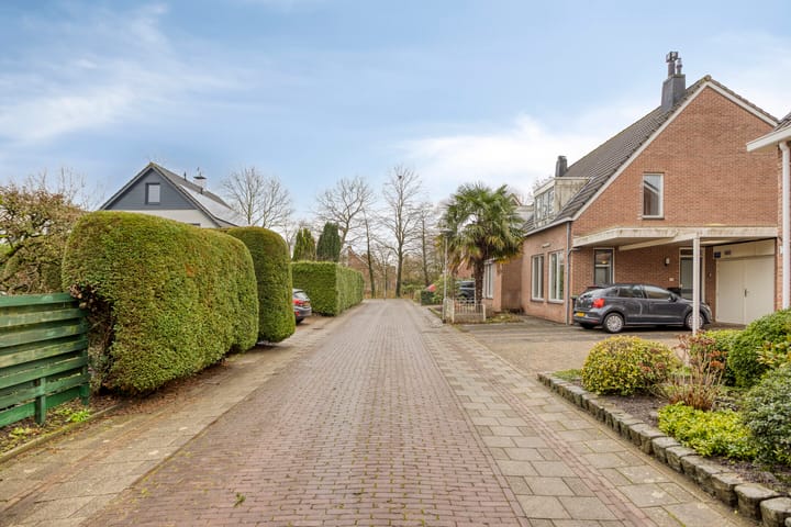 Photo 3 of Dwarsewei 7