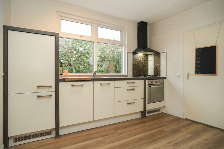 Foto 9 van Dahliastraat 8