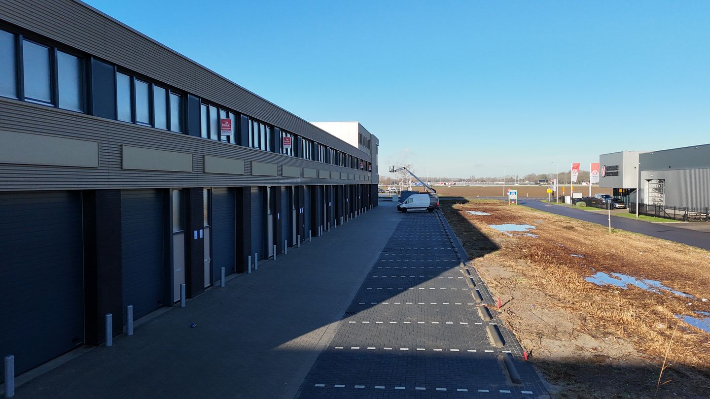 Bekijk foto 2 van Reedijk 8-F19