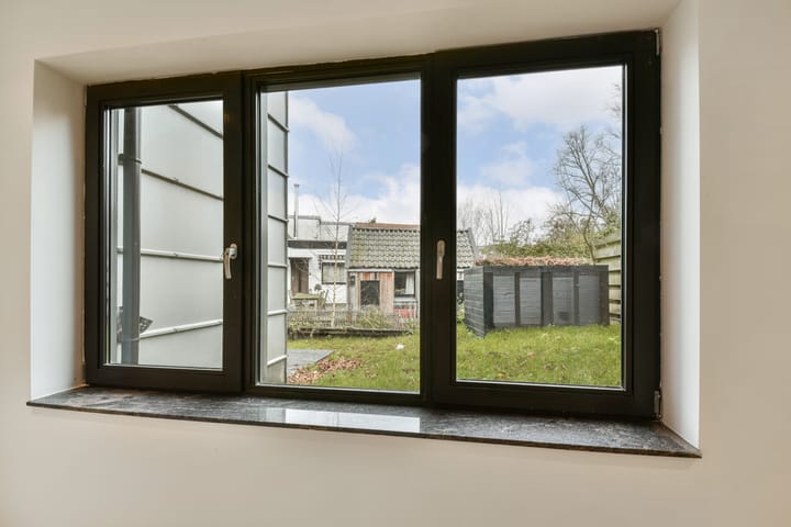 Foto 15 van Oostzanerdijk 28-A