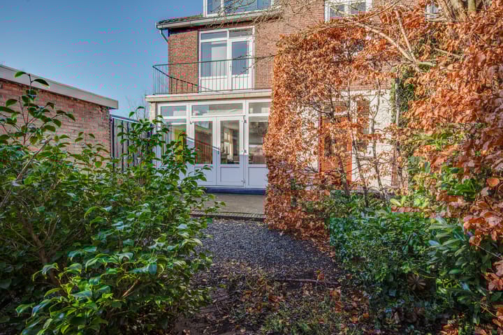 Photo 36 of Wilhelminastraat 26