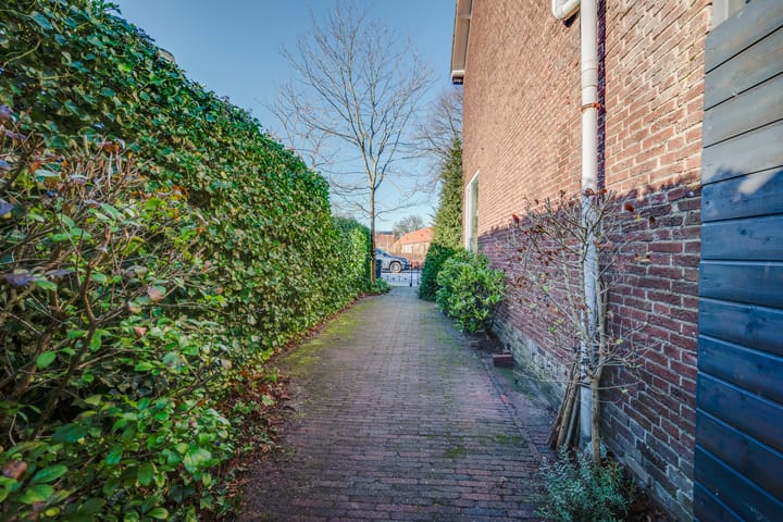 Photo 38 of Wilhelminastraat 26