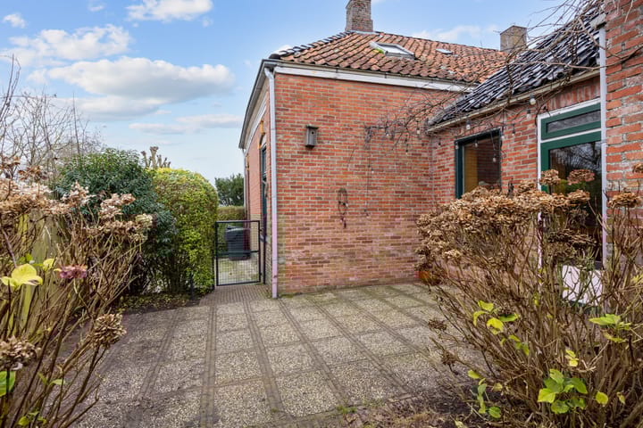 Foto 45 van Zuster A. Westerhofstraat 10