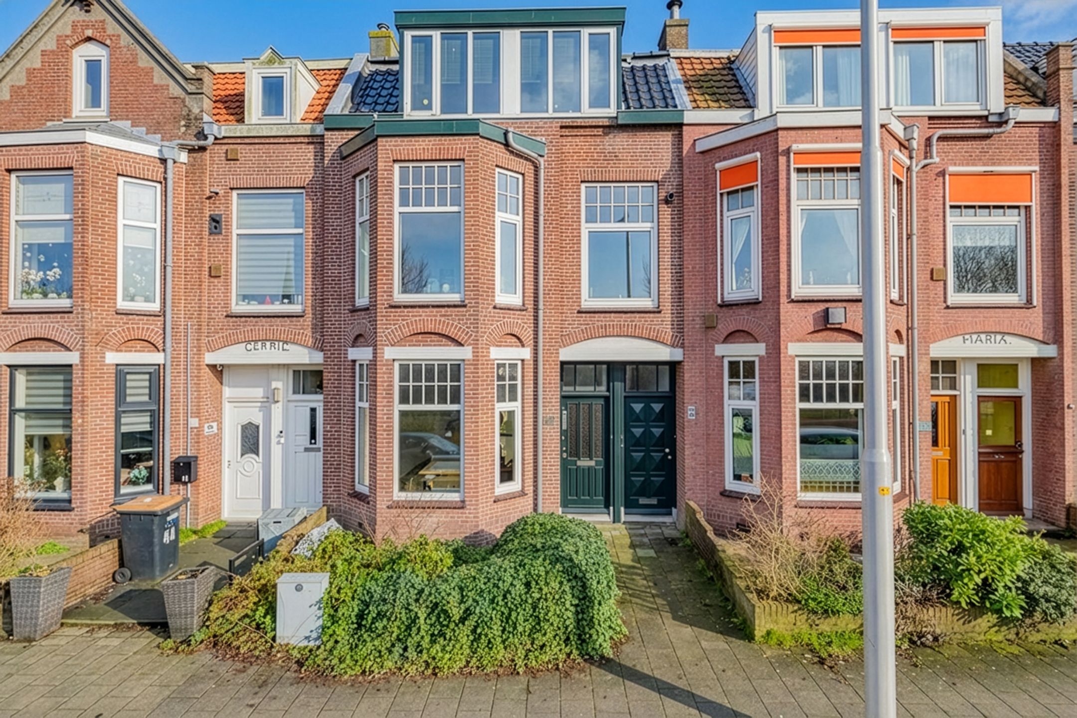 Buying a house in The Netherlands., Julianakade 40