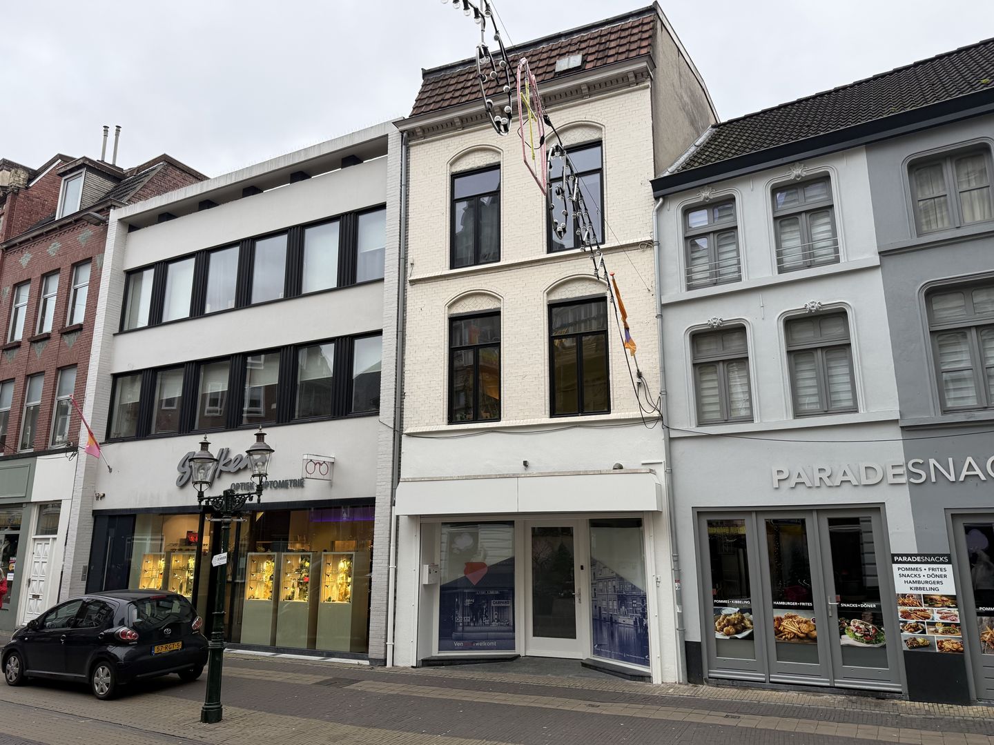 Bekijk foto 2 van Parade 14