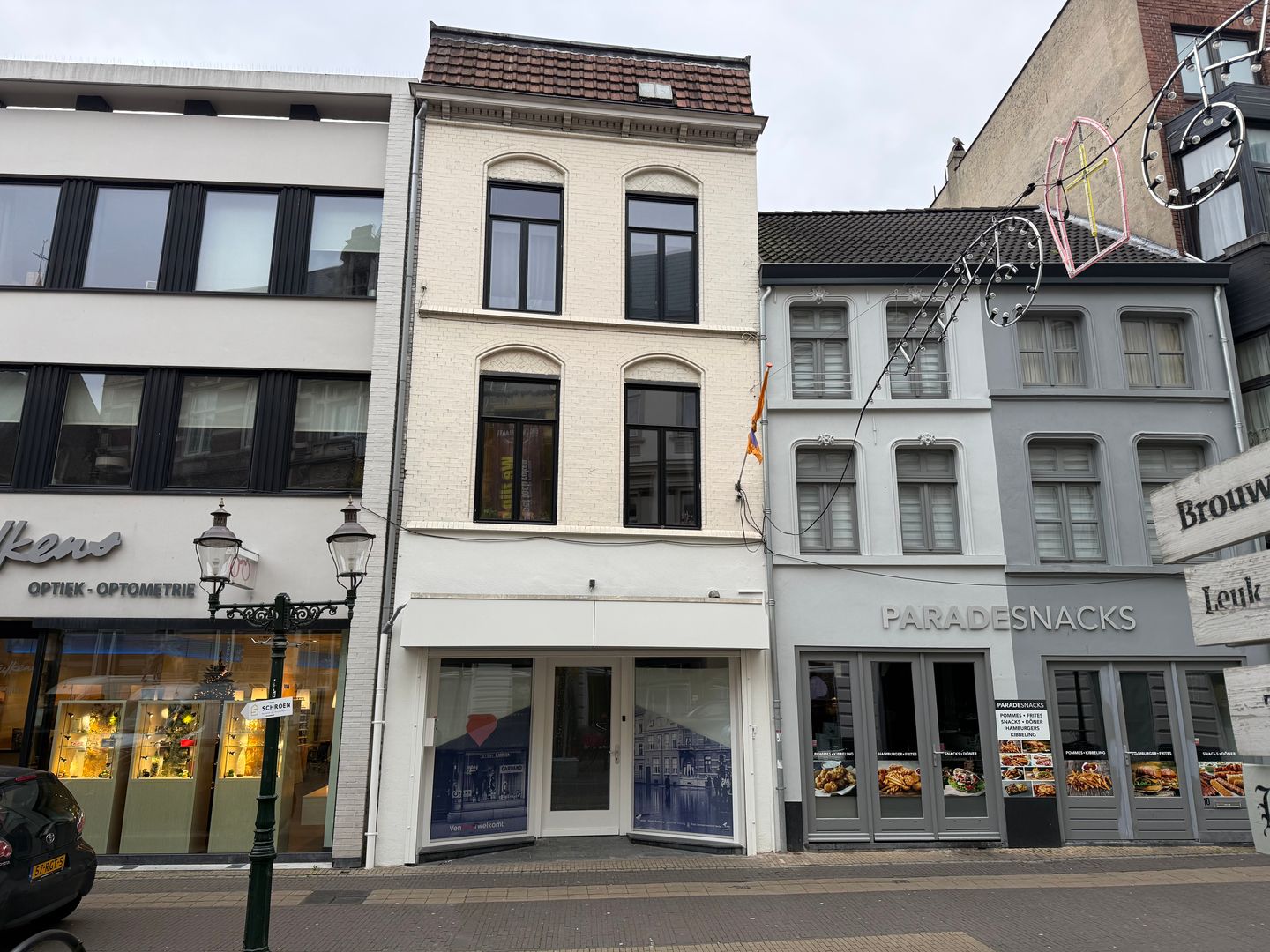 Bekijk foto 3 van Parade 14