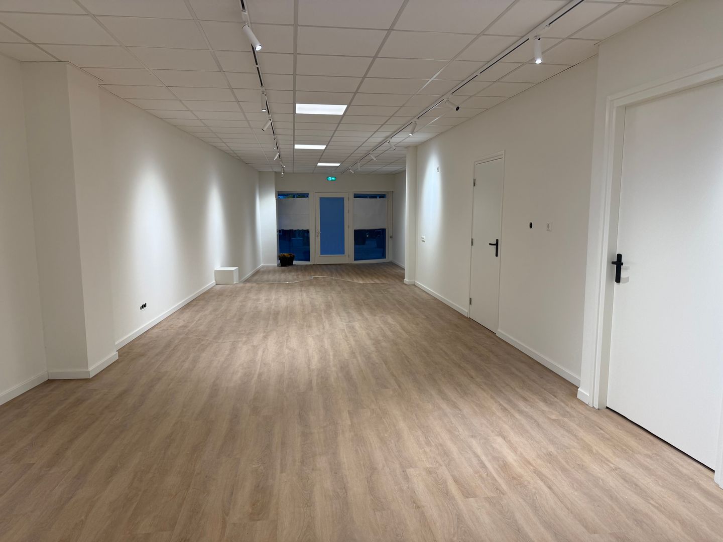 Bekijk foto 5 van Parade 14