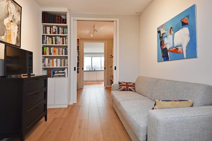 Photo 42 of Laan van Poot 391