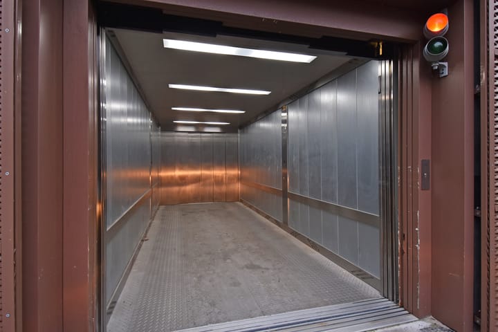 Photo 55 of Laan van Poot 391