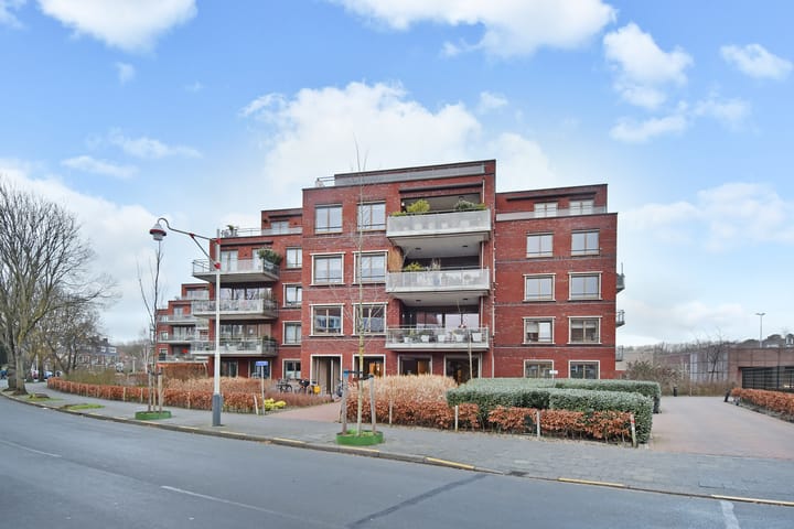 Photo 60 of Laan van Poot 391