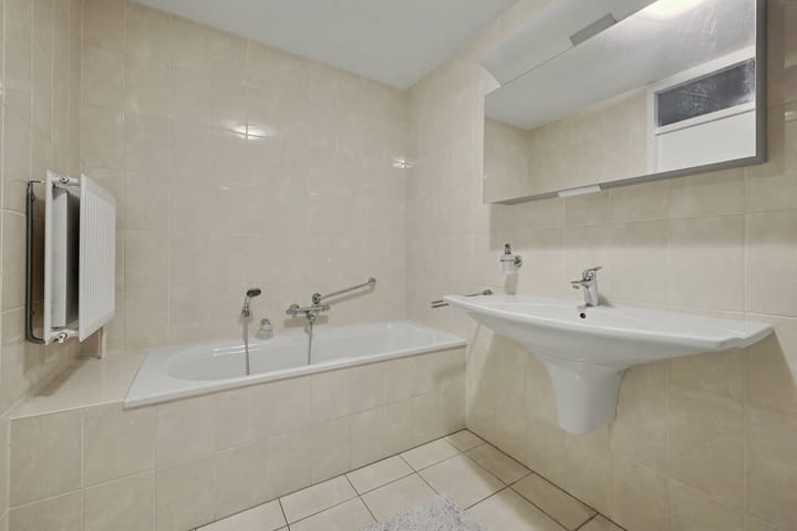 Foto 25 van Marthalaan 3-53