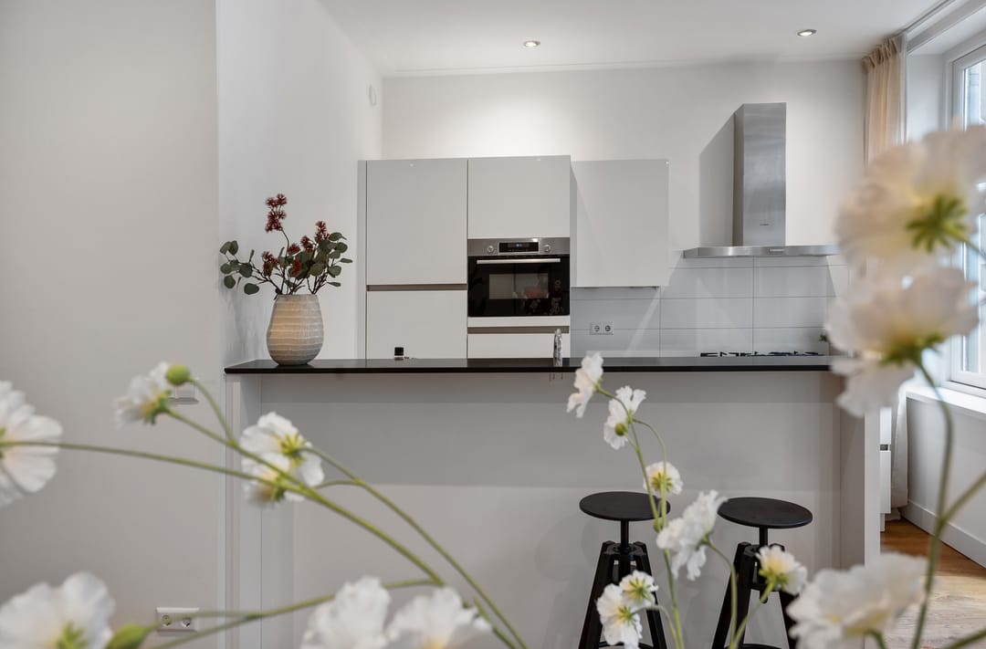 Photo 23 of Valeriusstraat 145-E