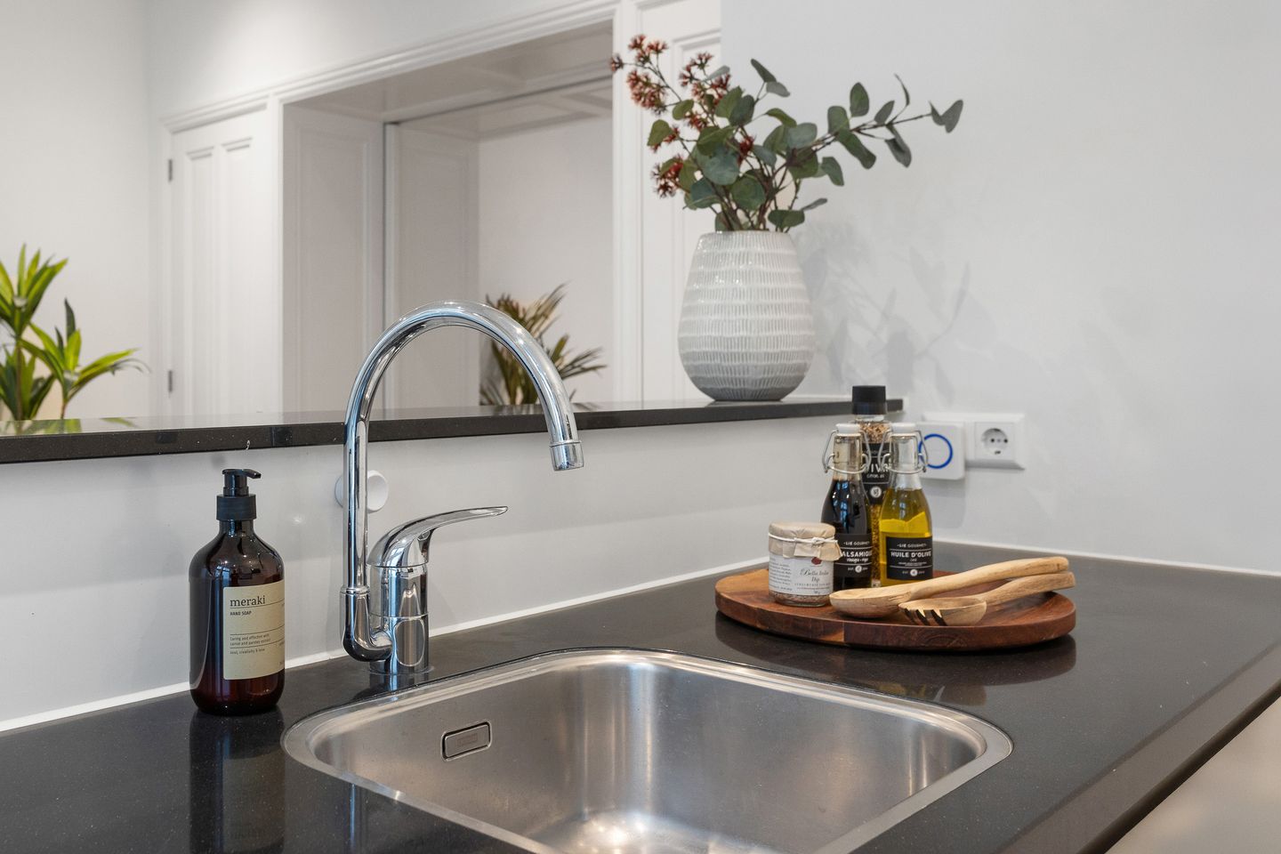 Photo 29 of Valeriusstraat 145-E