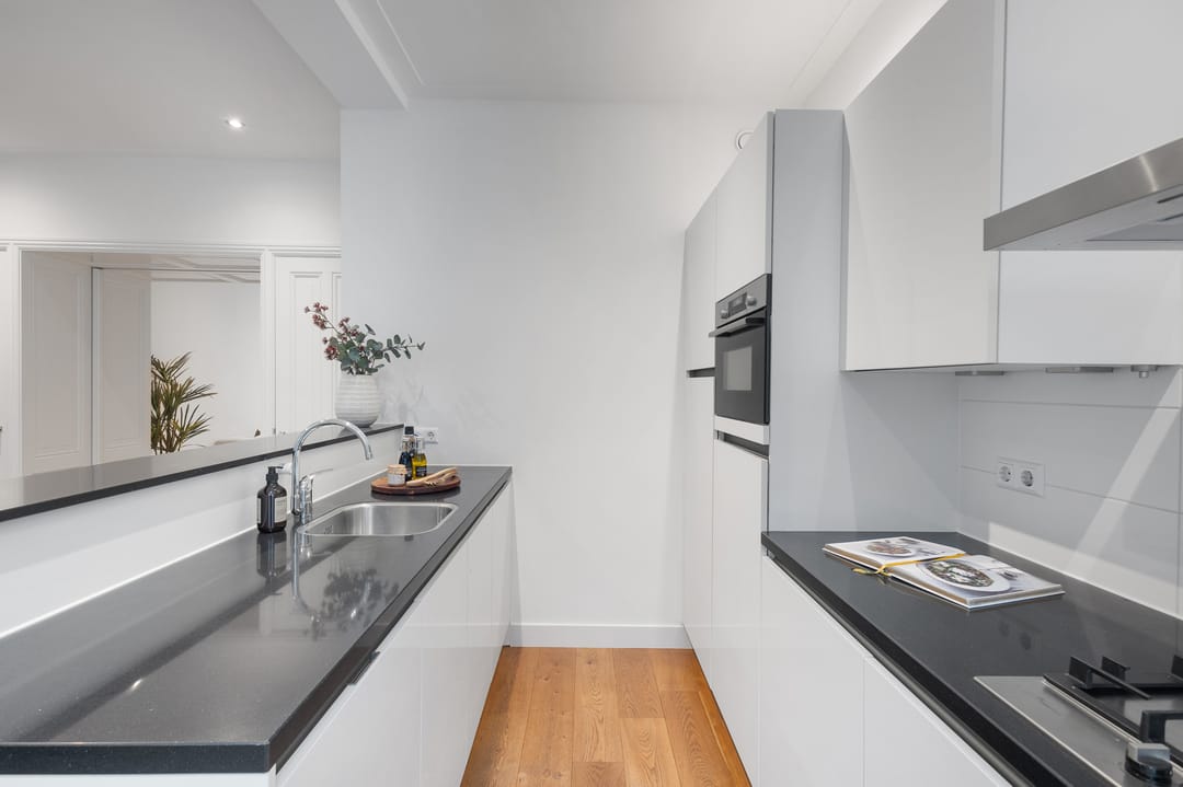 Photo 26 of Valeriusstraat 145-E